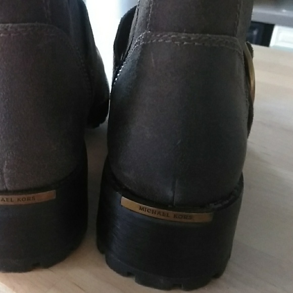 Women's Michael Kors boots size 7. - Picture 2 of 4